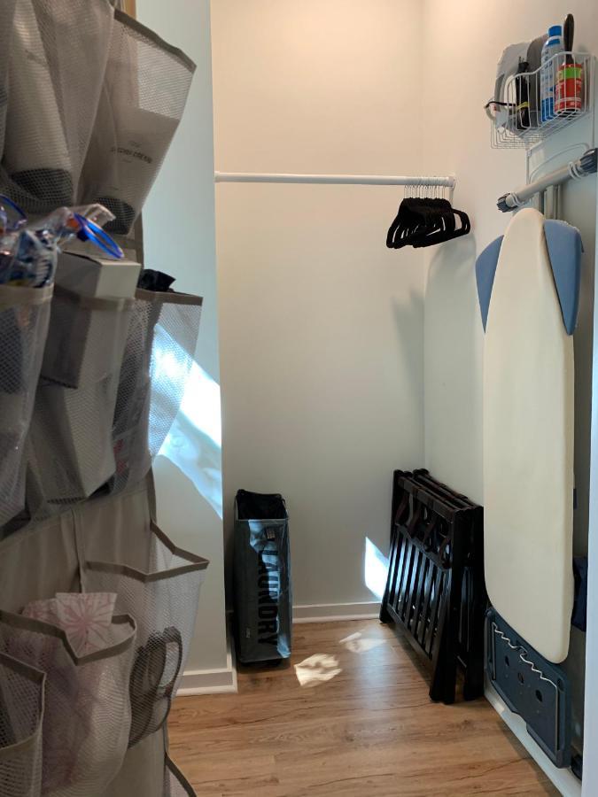 Normalbnb - 2 Blocks From Restaurants, Bars, Hospital Athens Exteriör bild