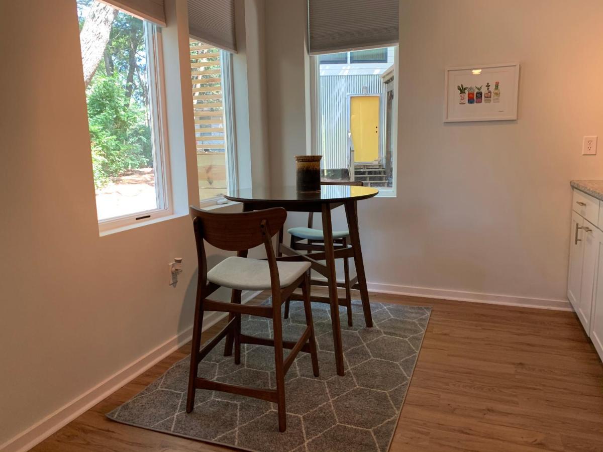 Normalbnb - 2 Blocks From Restaurants, Bars, Hospital Athens Exteriör bild