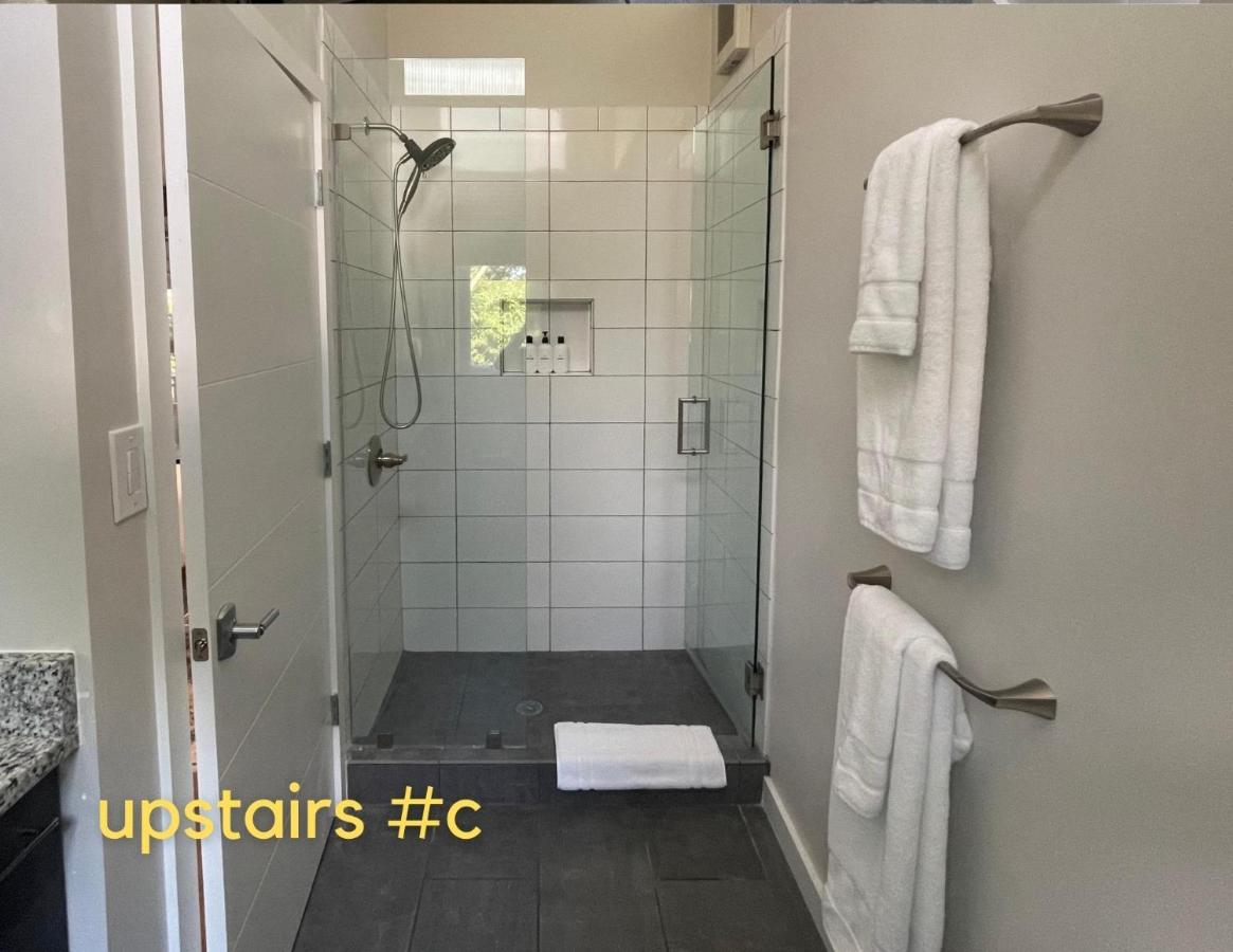 Normalbnb - 2 Blocks From Restaurants, Bars, Hospital Athens Exteriör bild
