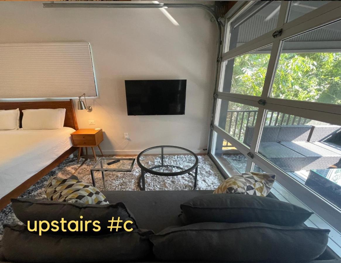 Normalbnb - 2 Blocks From Restaurants, Bars, Hospital Athens Exteriör bild